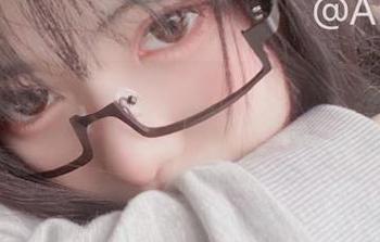 AT鲨女王全套写真闪亮登场，快来下载，感受摄影的魅力！