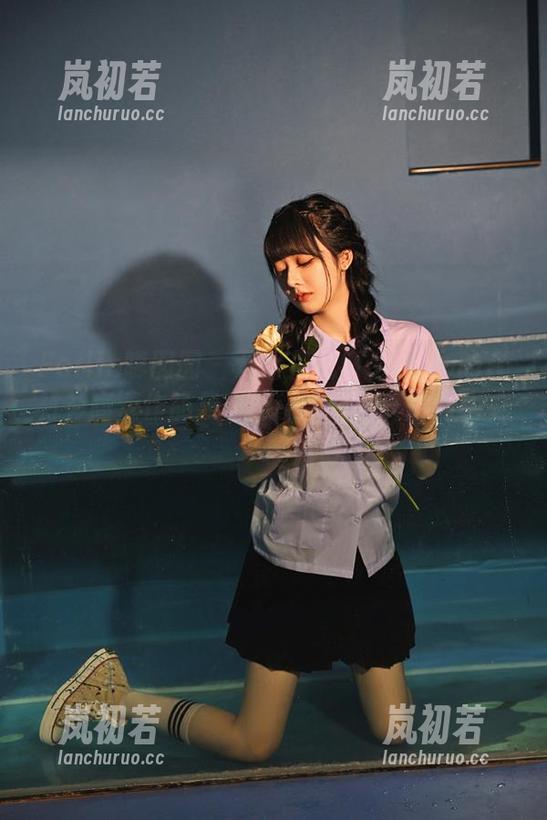 Feilin嗲囡囡-芷儿Momoko Feilin嗲囡囡 - 开启芷儿Momoko的白衬衫高清作品集之旅:品味别样的时尚之美