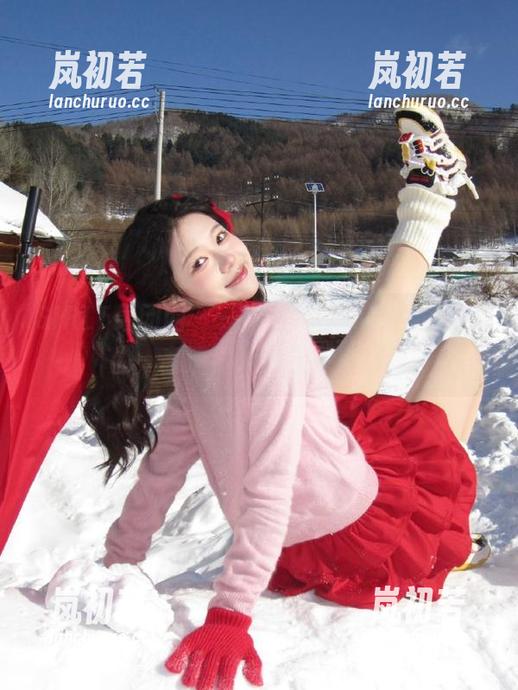 GIRLT果团网-蜜桃Q妹儿 GIRLT果团网 - 一窥蜜桃Q妹儿黑丝的魅力,高清照片记录完美瞬间