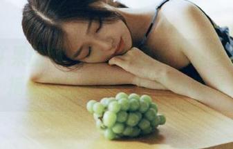 GIRLT果团网 – 龚玥菲最新黑丝画像分享：捕捉魅力瞬间，展现时尚风采