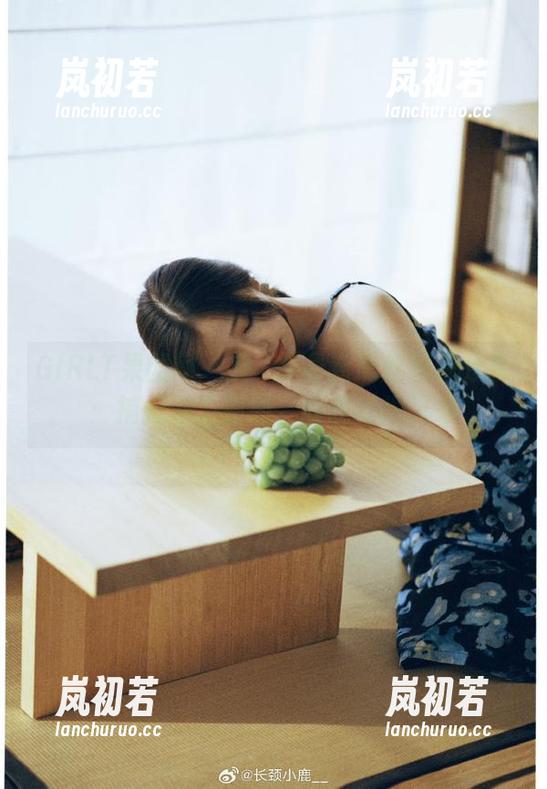 GIRLT果团网-龚玥菲 GIRLT果团网 - 龚玥菲最新黑丝画像分享:捕捉魅力瞬间,展现时尚风采