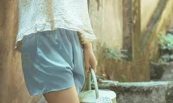 HuaYang花漾 – 下载Emily顾奈奈酱的旅拍作品，享受她独特的美学视角！