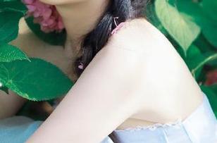 HuaYang花漾 – 真实无圣光体验，奶瓶土肥圆矮挫丑黑穷女友写真原图完美还原每个动人瞬间