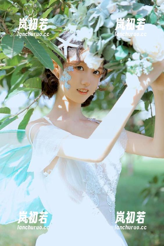 IMiss爱蜜社-李玉洁Daisy IMiss爱蜜社 - 探索李玉洁Daisy泳衣写真精选:每一张图片都散发独特魅力