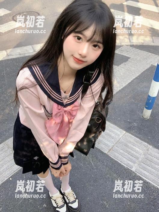 IMiss爱蜜社-酥小白 IMiss爱蜜社 - 酥小白运动系列写真原图,全新更新重磅来袭