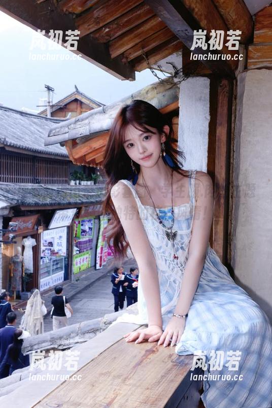 精致高清山茶摄影套图，学生服.肉丝主题带你领略独特的校园风情！