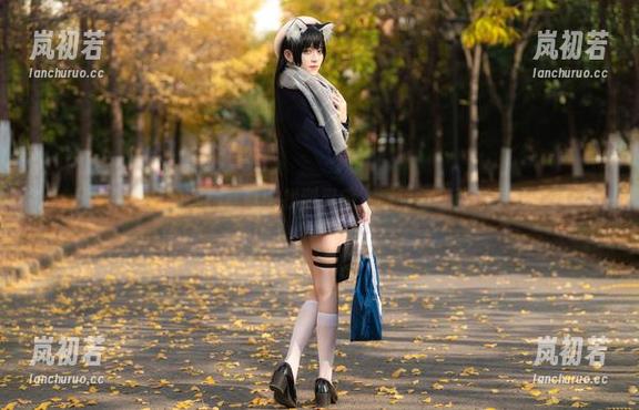 Kettoe 从Kettoe的睡裙写真中找到灵感,感受每一张原图的质感