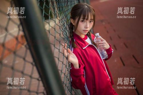 Kitaro_绮太郎 Kitaro_绮太郎黑丝套装写真:美丽与性感的结合,收录精美图片和高清原图供你欣赏。