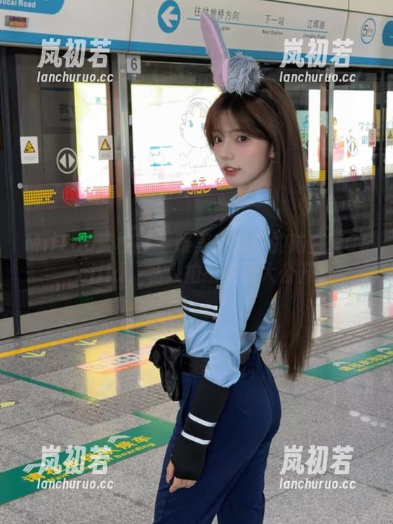 MiiTao蜜桃社-陆萱萱Cecilia MiiTao蜜桃社 - 唯美天台中的陆萱萱Cecilia,私人拍摄美图大公开