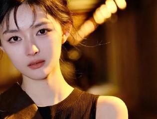 MintYe薄荷叶 – Sukki海边写真套图，记录夏日最美的清新时光