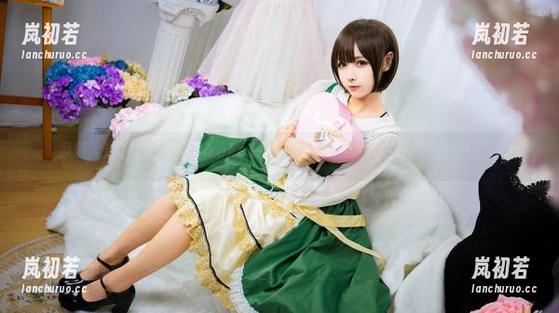 Momoko葵葵 原图大放送!精选Momoko葵葵的柴郡本礼服,感受她的时尚态度
