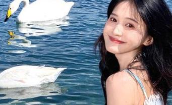 MyGirl美媛馆 – Angela小热巴全新死库水图集上线，更精彩的资源等你来发掘！