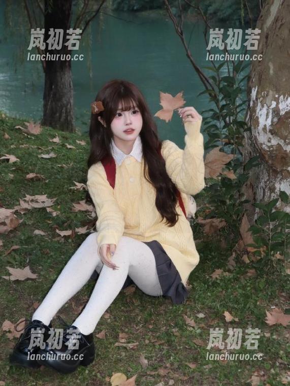 MyGirl美媛馆 - 伊雨蔓Fiona黑丝写真再度更新，跟着最新图片一起领略她的惊艳时刻！