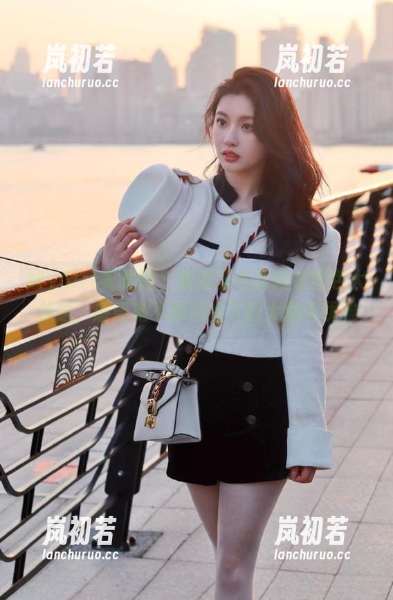 MyGirl美媛馆 - 高清李七喜内衣图包大放送，感受她不同风格下的大胆与优雅
