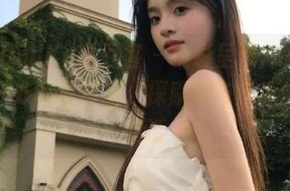 QingDouKe青豆客 – 精彩呈现：观看刘钰儿户外写真作品，探索她与自然的心灵对话