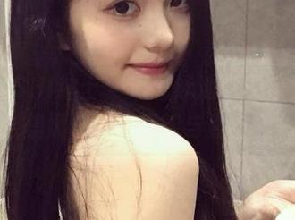 SHENSHI绅士 – 清澈泳池中的佳佳，图包合集展现无限可能与夏日活力！