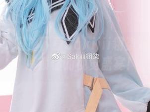 准备好了吗？下载Sakiiii翎柒短裤图包，解锁你的视觉盛宴！