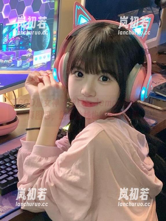 TGOD推女神-柠檬c_lemon TGOD推女神 - 柠檬c_lemon携美腿写真图包,腿部曲线也能加分自黑