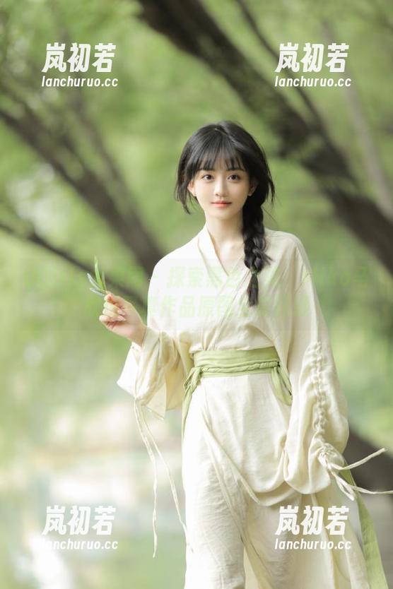 UGirls尤果网-Miko马欣悦 UGirls尤果网 - 探索黑色之美:Miko马欣悦写真作品原图全景回顾
