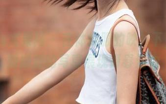 UGirls尤果网 – 在体操服的映衬下，观看刘姗姗的写真展现青春活力