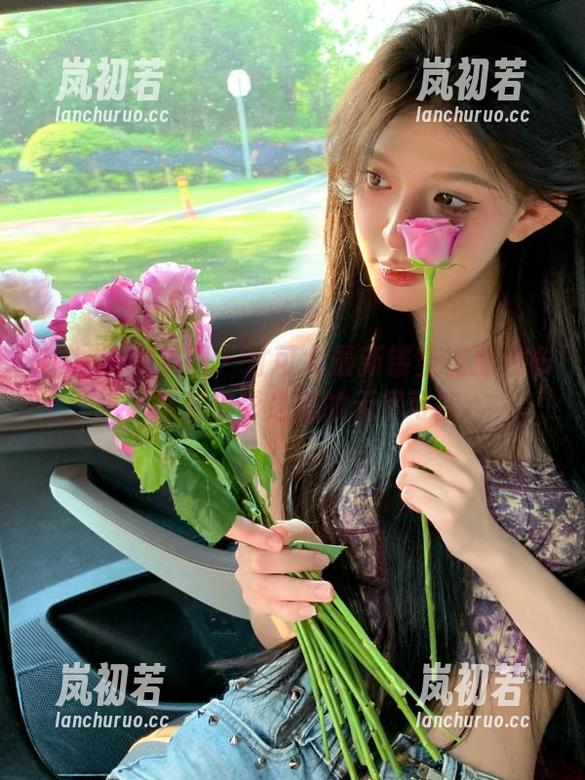 UGirls尤果网-才可儿 UGirls尤果网 - 才可儿最新镂空资源发布,探索摄影之美的无尽可能