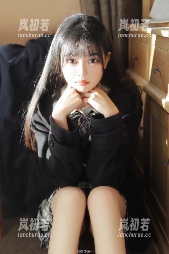 UGirls尤果网-李易童 UGirls尤果网 - 来看看李易童的校园风采,全套写真图包带你走进她的世界