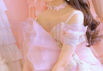 UGirls尤果网 – 李莉莉吊带主题写真精选原图，展现独特风韵与风格