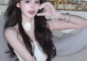 UGirls尤果网 – 跟随杨晨晨学妹的脚步，探索她精彩写真合集里的绝美照片！