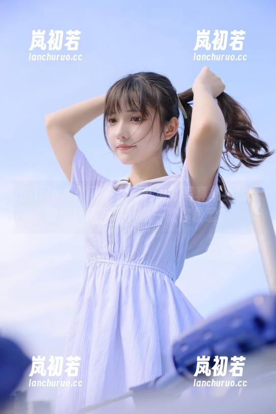 UGirls尤果网 - 松果儿最新写真集上线：御姐风情万种，哪一款你最爱？