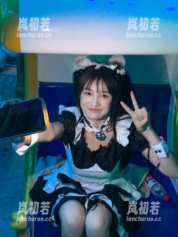 UGirls尤果网-王瑞儿 UGirls尤果网 - 王瑞儿私拍短裤合集,清新甜美风格让你欲罢不能!