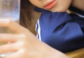 UGirls尤果网 – 来看芊小童姐姐的美图分享，感受她甜美瞬间的无限魅力吧！