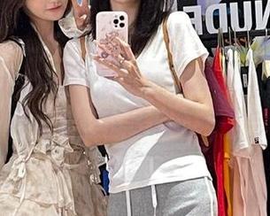 UGirls尤果网 – 赵智妍女神私拍美图系列，探索她在光影下展现的真实与幻想！