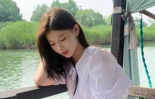 精选尤果网季节摄影：私拍美图，纵享四季的魅力与风采