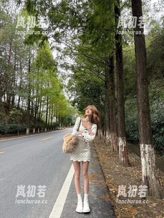 XIAOYU语画界-小海臀Rena XIAOYU语画界 - 最新图包来袭!小海臀Rena化身护士,性感与可爱交织,闪耀你的屏幕!