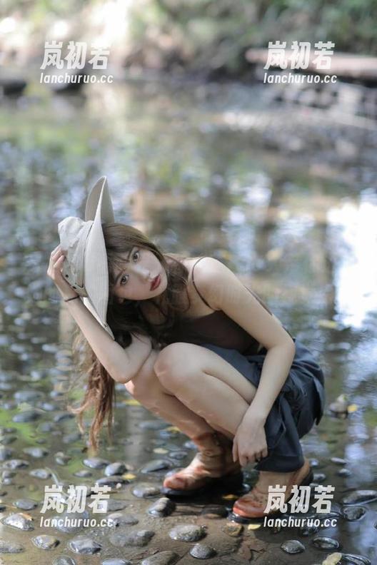 XIAOYU语画界-徐莉芝Booty XIAOYU语画界 - 徐莉芝Booty带你进入她的私拍图包,礼服梦幻时光的视觉盛宴