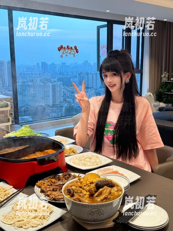 XIAOYU语画界 - 最新原图来袭：徐莉芝婚纱照，让我五分钟后恍若无物！