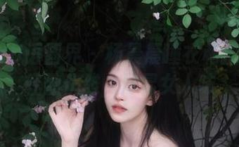 XIAOYU语画界 – 杨晨晨睡衣私拍美图：轻盈优雅，尽显女人味