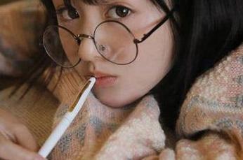 XIAOYU语画界 – 潘朵拉Laa白衬衫高清写真集：用影像讲述每一个精彩瞬间