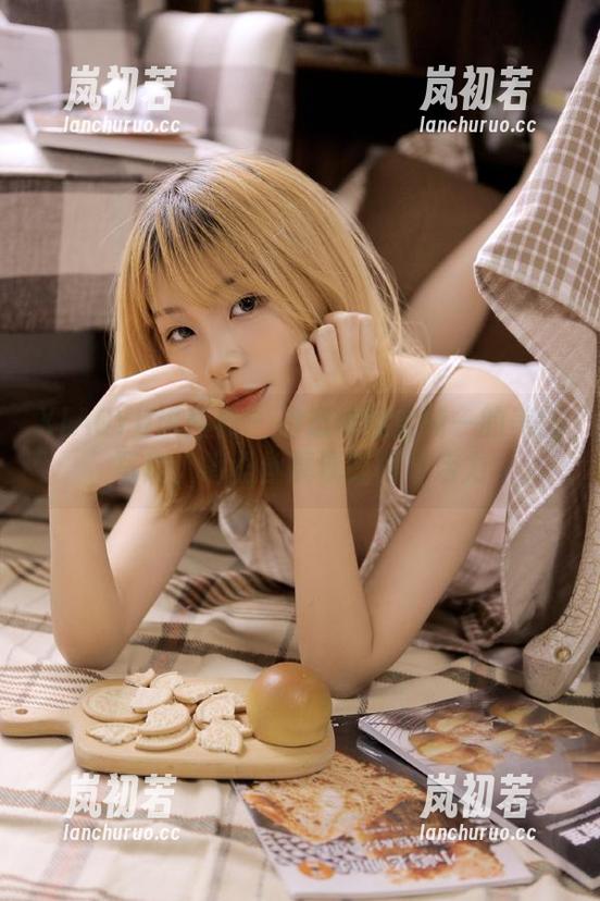 XIAOYU语画界-金纯一 XIAOYU语画界 - 动态捕捉金纯一的美图写真,裤里丝展现时尚与活力