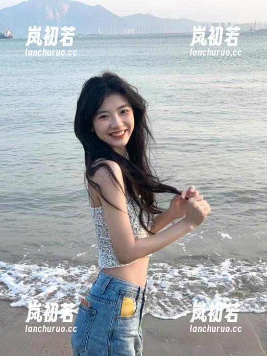 XINGYAN星颜社-李若汐ci XINGYAN星颜社 - 时光定格:李若汐ci短裤写真合集中的动人照片