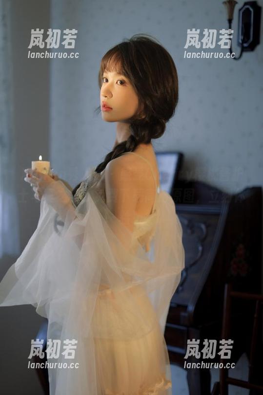 Xiuren秀人网 - 感受Cherry樱桃酱护士写真之美，免费下载高清原图，立刻体验！