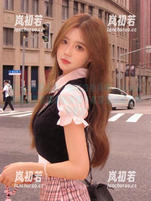 Xiuren秀人网 - 细腻白色风格，Laura苏雨彤写真带来的原图与高清壁纸绝对不容错过