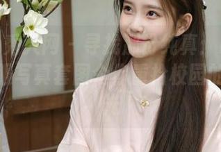 Xiuren秀人网 – 寻找那份纯真：Mina米娜的校服写真套图令你重拾校园的美好时光