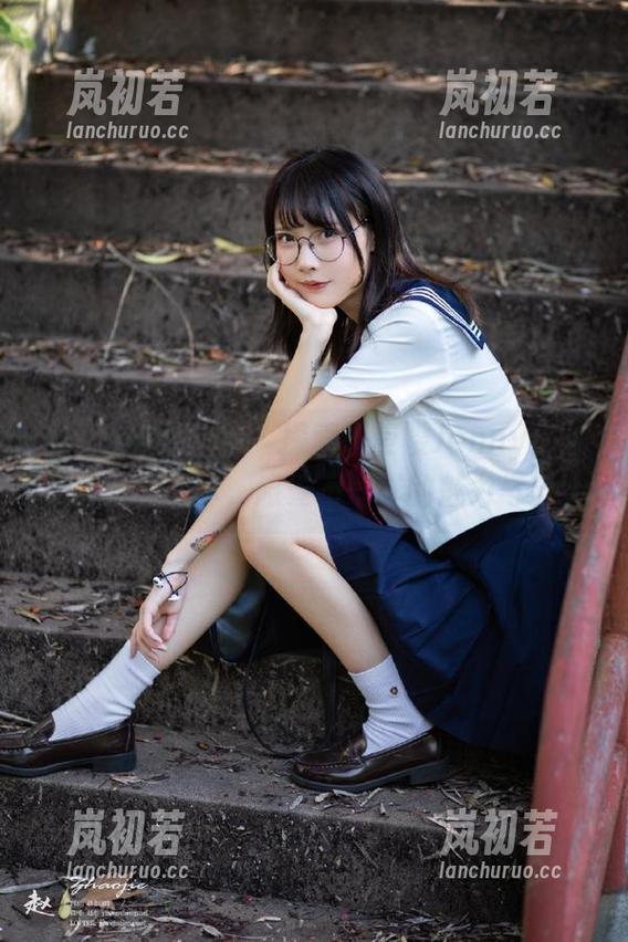 Xiuren秀人网-任莹樱Jenny Xiuren秀人网 - 探索任莹樱Jenny无圣光高跟鞋写真,感受不一样的魅力与自信