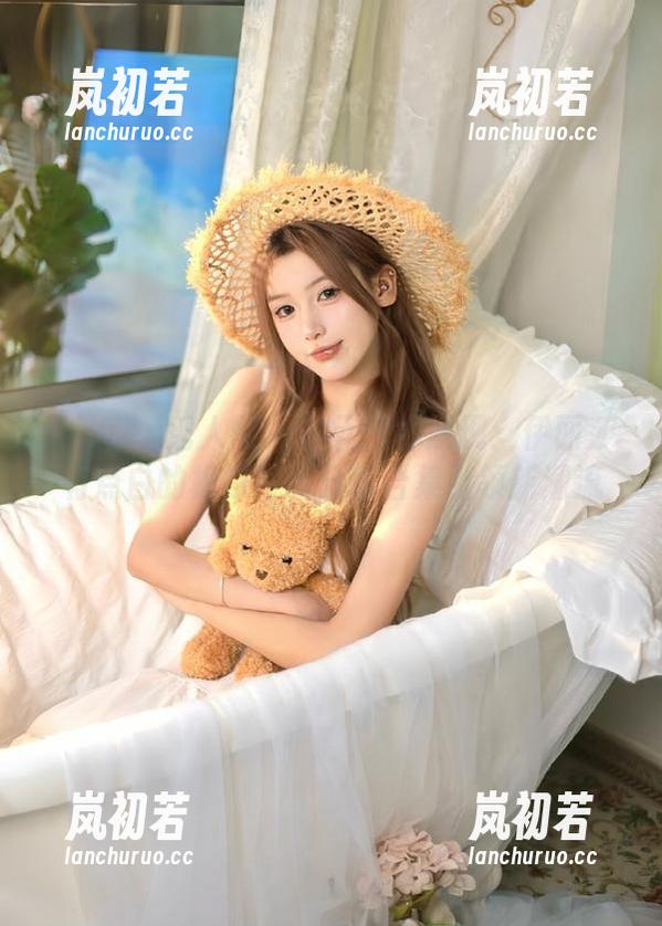 Xiuren秀人网-伊丽莎有点白 Xiuren秀人网 - 多元艺术展现:伊丽莎有点白的棉袜写真分享合集引领新潮流