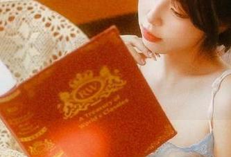 Xiuren秀人网 – 不可错过的优琪琪子yuki礼服图包更新，带你领略时尚新潮流
