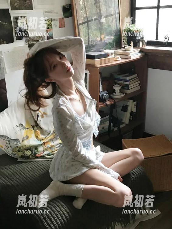 Xiuren秀人网-养乐多DoDo Xiuren秀人网 - 新鲜出炉!观看养乐多DoDo的油亮摄影原图,绝对让你心动!