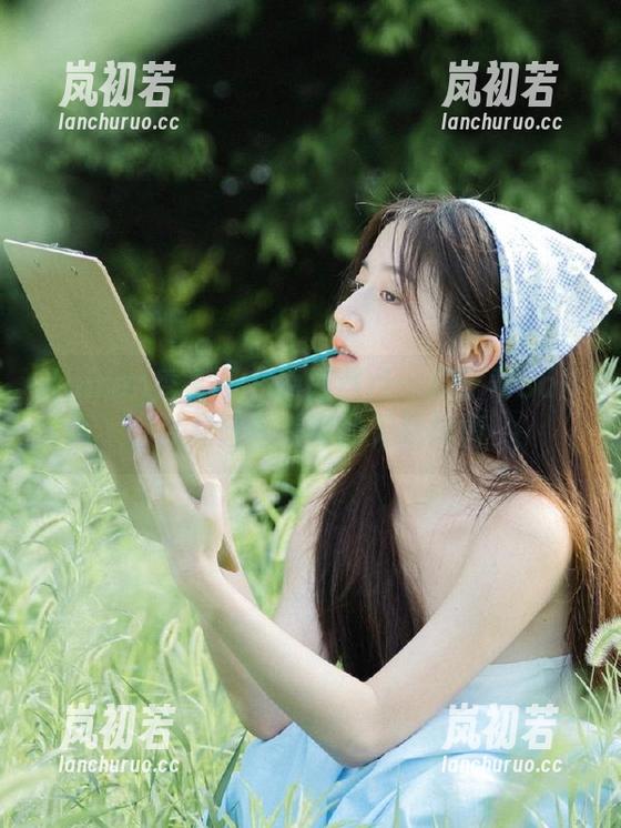 Xiuren秀人网-周于希Sally Xiuren秀人网 - 原图盘点:周于希Sally私拍丝袜美臀的无尽风情