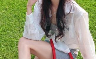 Xiuren秀人网 – 不容错过的福利，周慕汐baby短裙写真带给你全新的视觉享受！