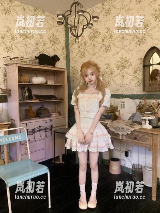 Xiuren秀人网 - 周慕汐fairy的连体衣写真，真是对‘穿搭’的全新理解，荒诞又吸睛的套图！